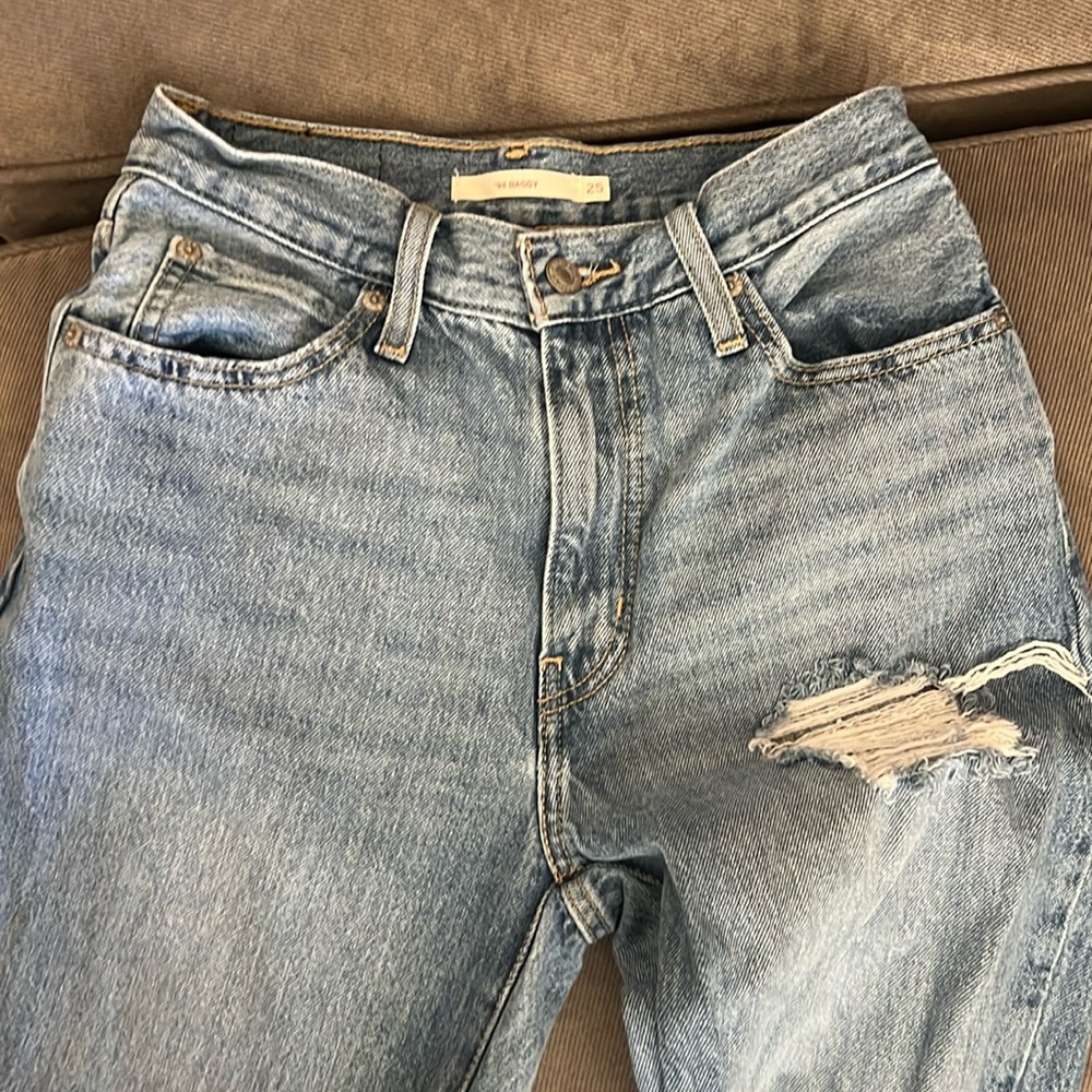 Levi's Blue Distressed Women Jeans